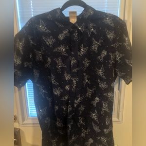 Men’s Disney shirt